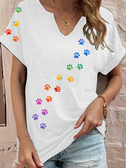Frauen buntes T-Shirt mit Pfoten druck