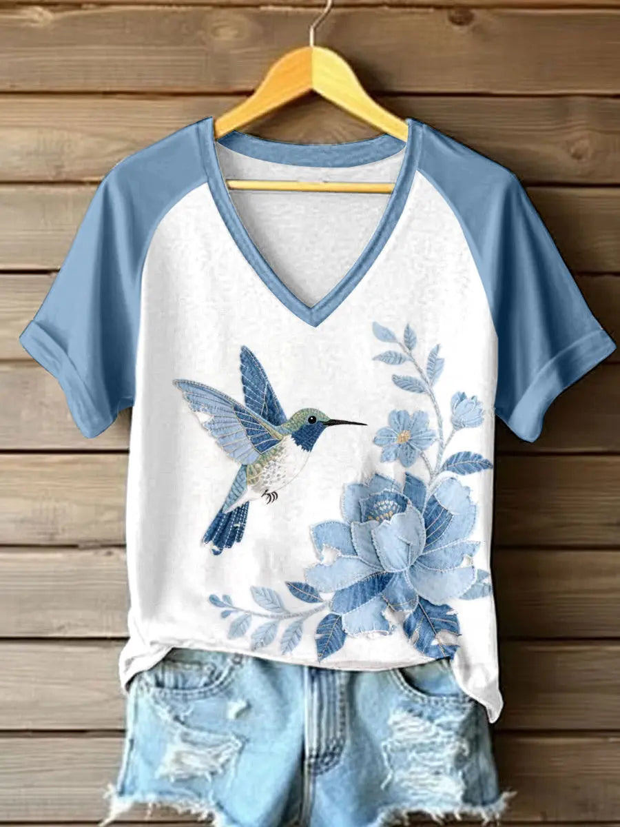 Frauen Kolibri & Blumenmuster Patchwork Kunst V-Ausschnitt T-Shirt